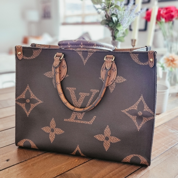 💋💌💝👠 Meet your TOP SELLER Posher, Suze Rene' 💋💌💝👠💄 SHOP NOW! BUNDLE - Picture 7 of 15